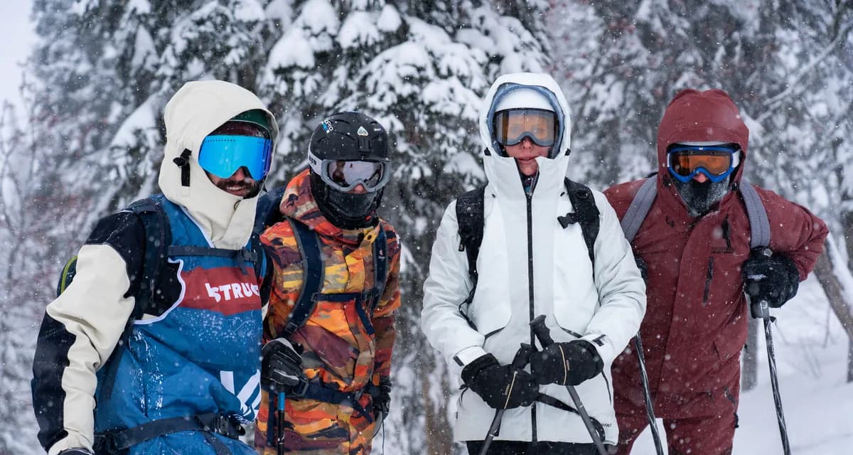 Группа фрирайд школы RiderHub в Шерегеше