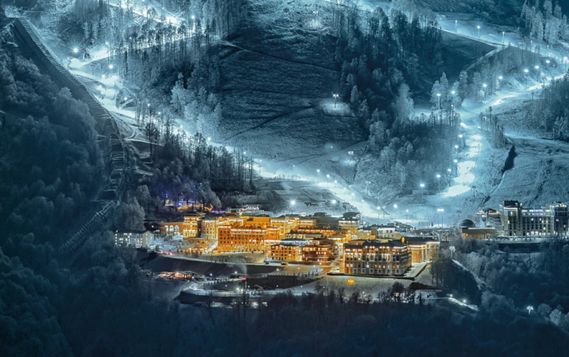 Вечернее катание в Красной Поляне 2026: Где лучше трассы и свет?